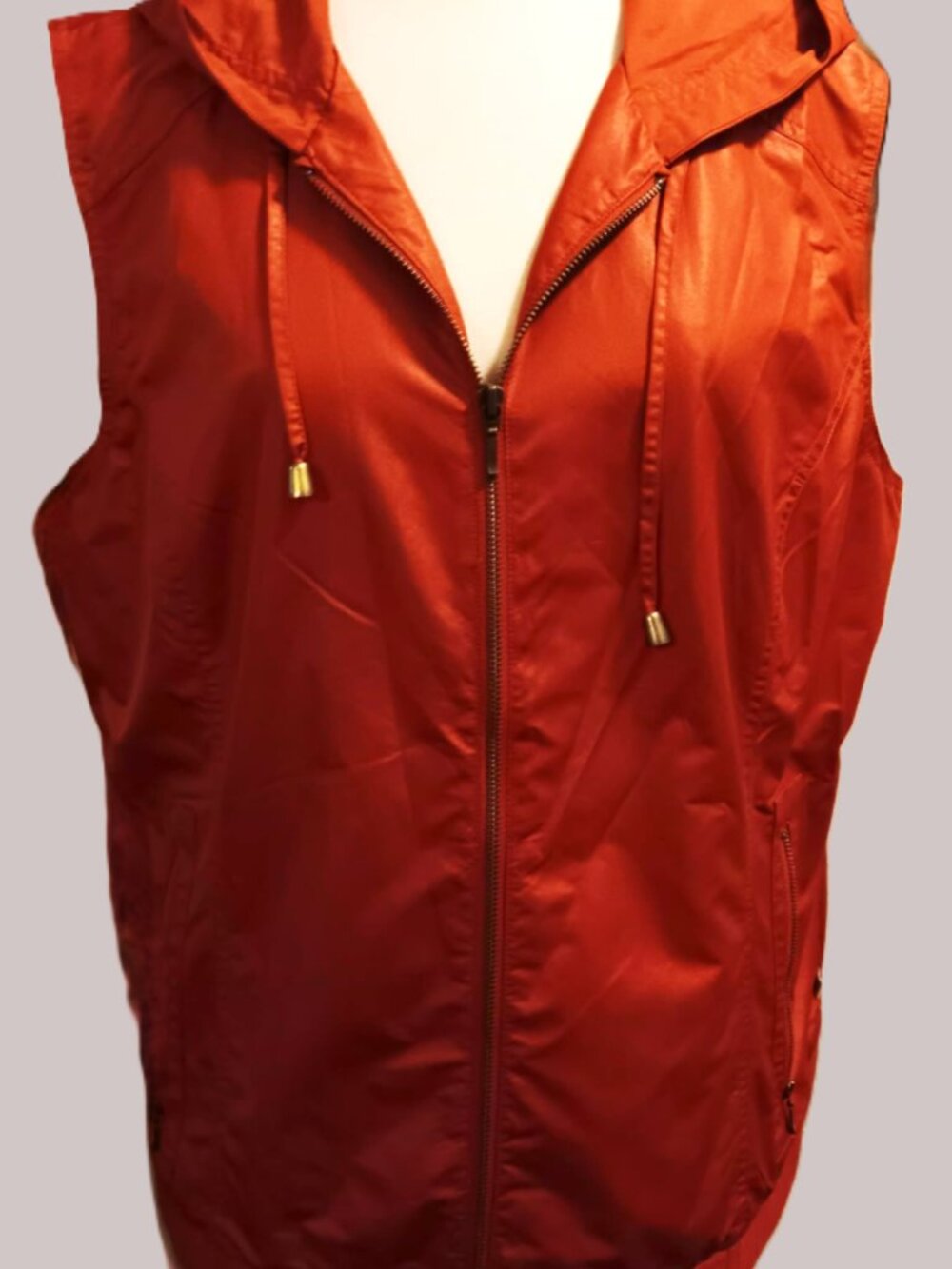 Wind breaker, vest, hooded, sleeveless, Chico's Zenergy, sz 3 rust w/ 2 pockets